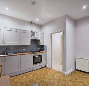 2 Bedroom Flat for sale in Castle Street, Salisbury