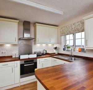 3 Bedroom House for sale in Andrews Way, Salisbury