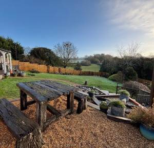 3 Bedroom Bungalow for sale in Livery Road, Salisbury