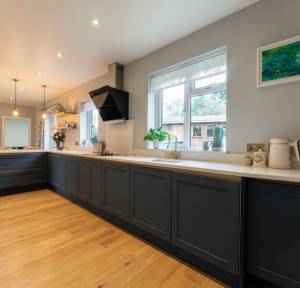 3 Bedroom Bungalow for sale in Livery Road, Salisbury