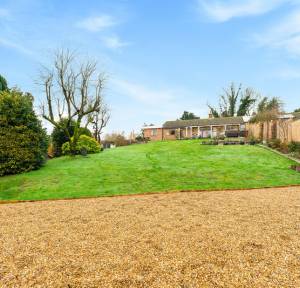 3 Bedroom Bungalow for sale in Livery Road, Salisbury