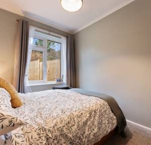 3 Bedroom Bungalow for sale in Livery Road, Salisbury