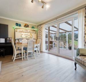 3 Bedroom Bungalow for sale in Livery Road, Salisbury