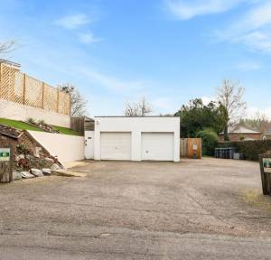 3 Bedroom Bungalow for sale in Livery Road, Salisbury