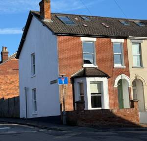 4 Bedroom House for sale in Queens Road, Salisbury