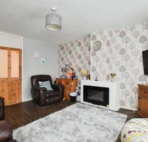 3 Bedroom House for sale in Woodside Road, Salisbury