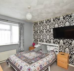 3 Bedroom House for sale in Woodside Road, Salisbury