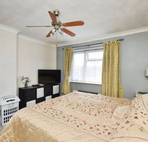 3 Bedroom House for sale in Woodside Road, Salisbury