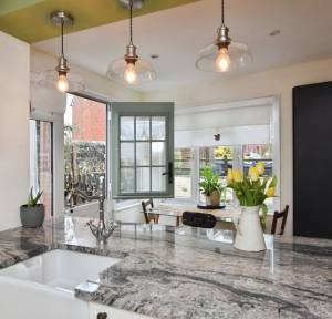 2 Bedroom Flat for sale in 37 Riverside, Salisbury