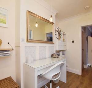 2 Bedroom Flat for sale in 37 Riverside, Salisbury