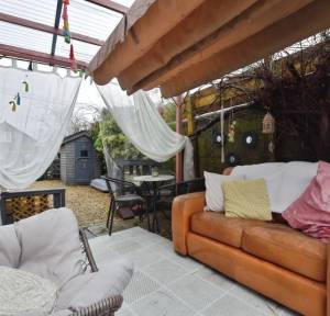 2 Bedroom Flat for sale in 37 Riverside, Salisbury