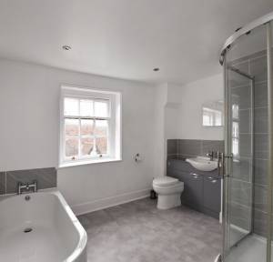 2 Bedroom Flat to rent in Winchester Street, Salisbury