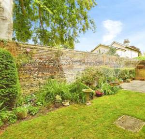 1 Bedroom Retirement for sale in Wilton Road, Salisbury