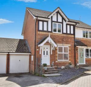 3 Bedroom House for sale in The Oakbournes, Salisbury