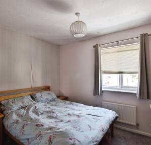 3 Bedroom House for sale in The Oakbournes, Salisbury