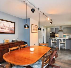 4 Bedroom House for sale in Hawthorn Way , Salisbury