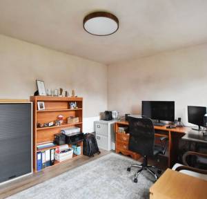 4 Bedroom House for sale in Hawthorn Way , Salisbury