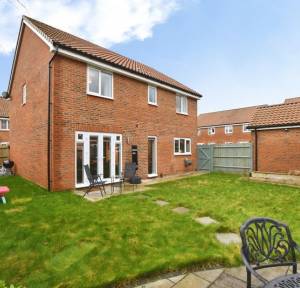 4 Bedroom House for sale in Hawthorn Way , Salisbury