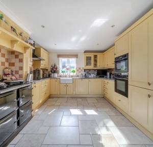 5 Bedroom House for sale in Park Lane, Salisbury