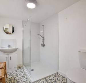 2 Bedroom House for sale in Gas Lane, Salisbury