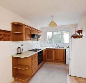 2 Bedroom Flat for sale in Bouverie Avenue, Salisbury