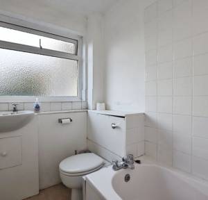 2 Bedroom Flat for sale in Bouverie Avenue, Salisbury