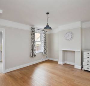 3 Bedroom House for sale in Devizes Road, Salisbury