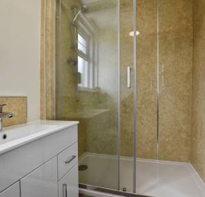 3 Bedroom House for sale in Devizes Road, Salisbury