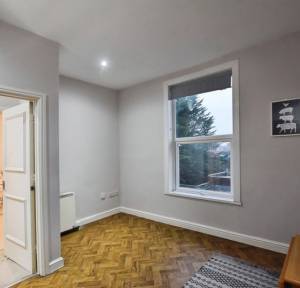 2 Bedroom Flat for sale in Castle Street, Salisbury