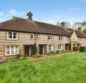 2 Bedroom House for sale in Earls Manor Court, Salisbury