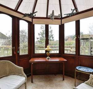 2 Bedroom House for sale in Earls Manor Court, Salisbury