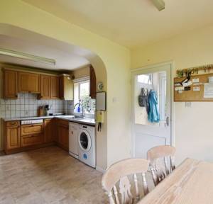 3 Bedroom Bungalow for sale in Constable Way, Salisbury