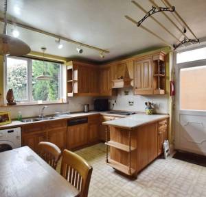 4 Bedroom House for sale in Ridgeway Road, Salisbury