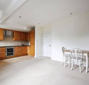 2 Bedroom Apartment / Studio for sale in Longland, Salisbury