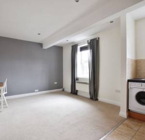 2 Bedroom Apartment / Studio for sale in Longland, Salisbury