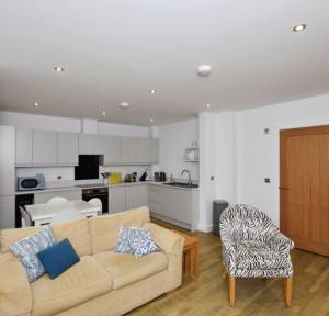 2 Bedroom Flat for sale in 61 Wyndham Road, Salisbury