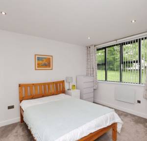 2 Bedroom Flat for sale in 61 Wyndham Road, Salisbury