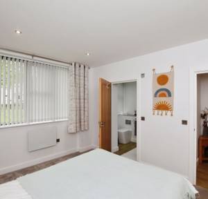 2 Bedroom Flat for sale in 61 Wyndham Road, Salisbury