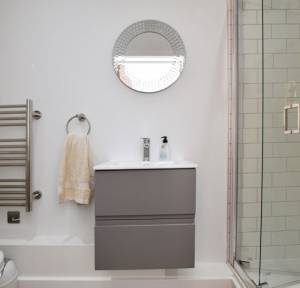 2 Bedroom Flat for sale in 61 Wyndham Road, Salisbury