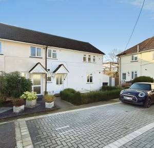 3 Bedroom House for sale in The Close, Salisbury