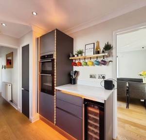 3 Bedroom House for sale in The Close, Salisbury