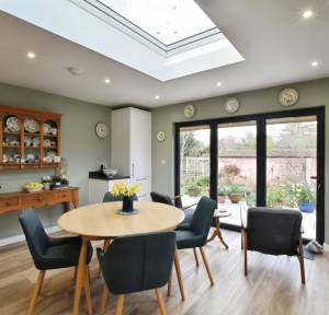 3 Bedroom Flat for sale in Harnham Road, Salisbury