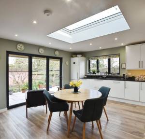 3 Bedroom Flat for sale in Harnham Road, Salisbury