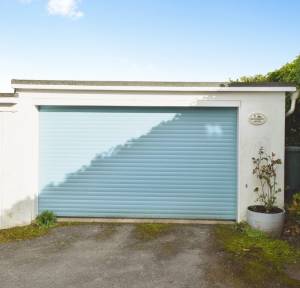 3 Bedroom Flat for sale in Harnham Road, Salisbury