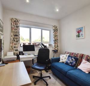 3 Bedroom Flat for sale in Harnham Road, Salisbury