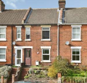 3 Bedroom House for sale in Cherry Orchard Lane, Salisbury