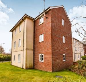 2 Bedroom Apartment / Studio for sale in Lanfranc Close, Salisbury