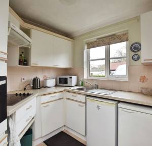 1 Bedroom Retirement for sale in Archers Court, Salisbury