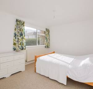 2 Bedroom Flat for sale in Victoria Road, Salisbury