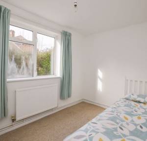 2 Bedroom Flat for sale in Victoria Road, Salisbury